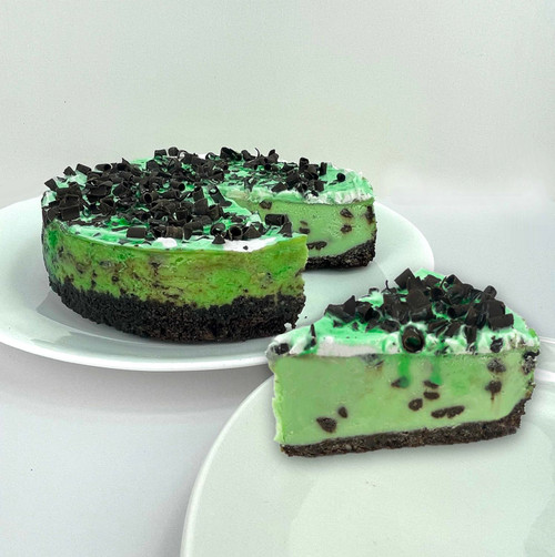 Chocolate Mint Cheesecake and Slice of Cake Chocolate Mint Cheesecake and Slice of Cake